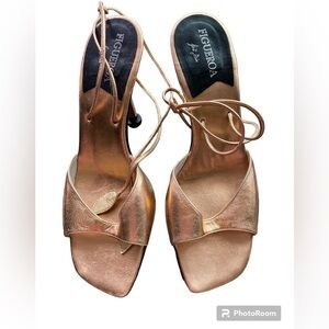 Figueroa scrappy heals tie ably wraps. Leather size 38 1/2. 7.5 US